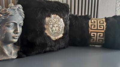 ΜΑΞΙΛΑΡΙΑ ΜΕ ΓΟΥΝΑ ΚΑΙ ΔΕΡΜΑ